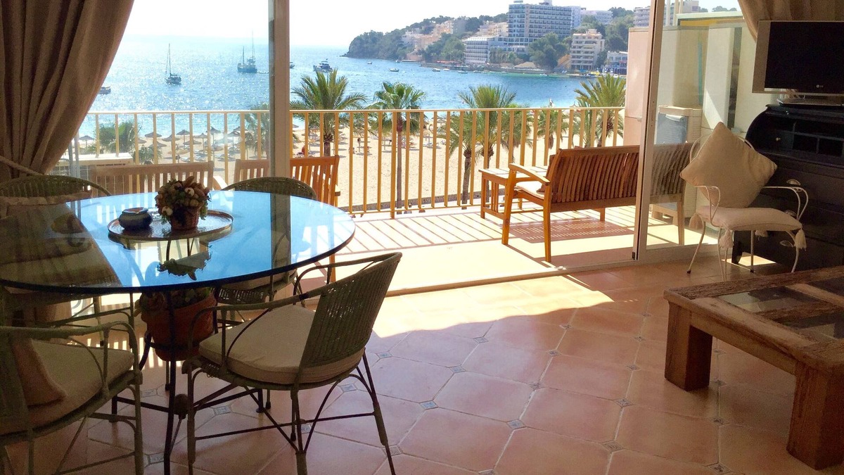 Palmanova Apartment | Spectacular Sea View! Front Line, Private Parking