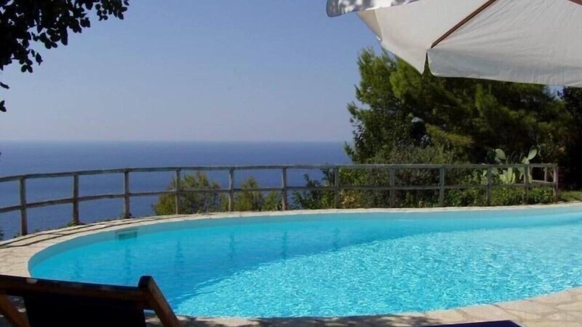 Anacapri Cottage | Spectacular sea views and salt water swimming pool on Capri