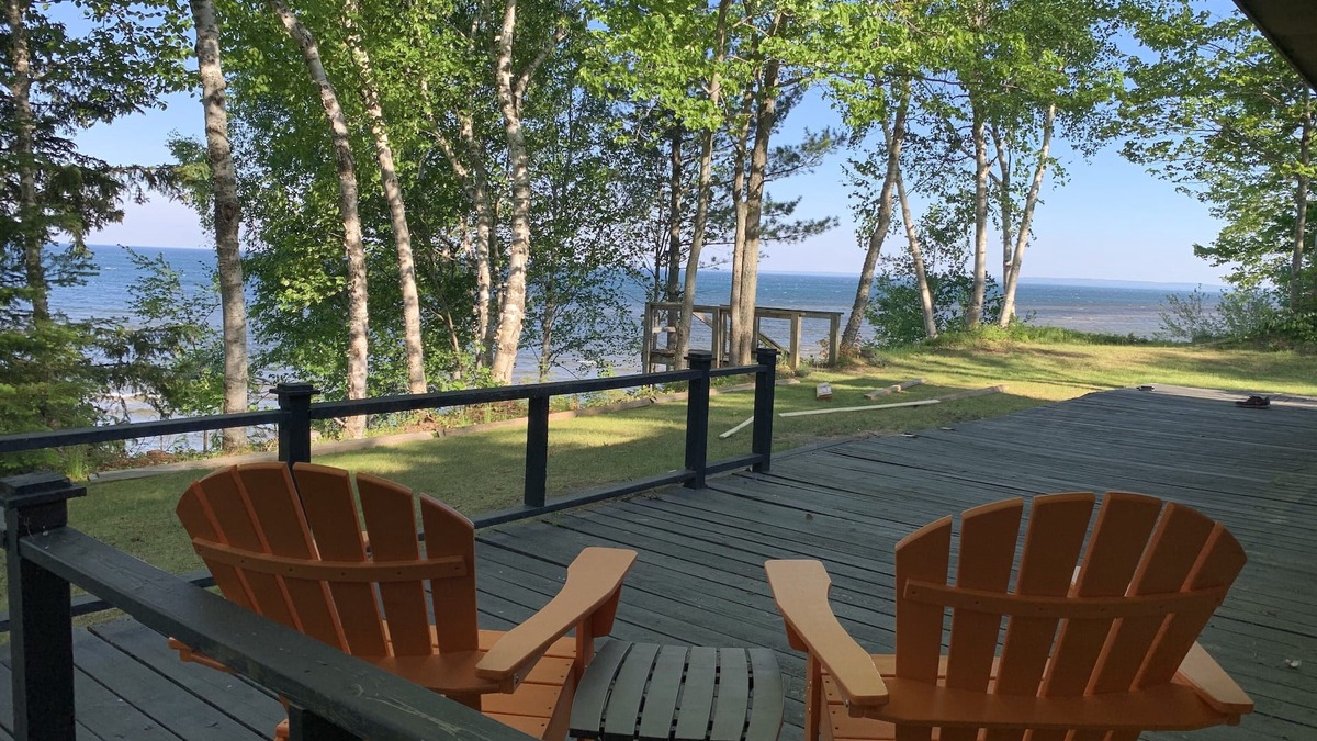 Paradise House | Spectacular sunrises over the bay