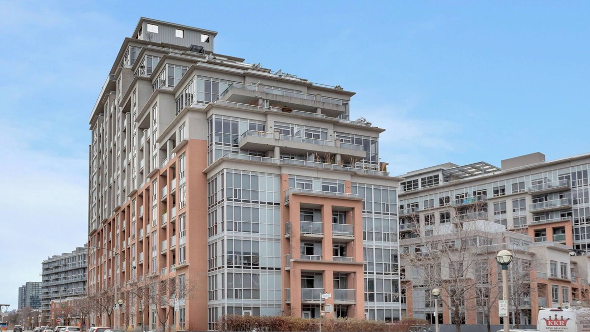 King West Village Condo | Spectacular Terrace - City/Lake View - 5 mins from major attractions