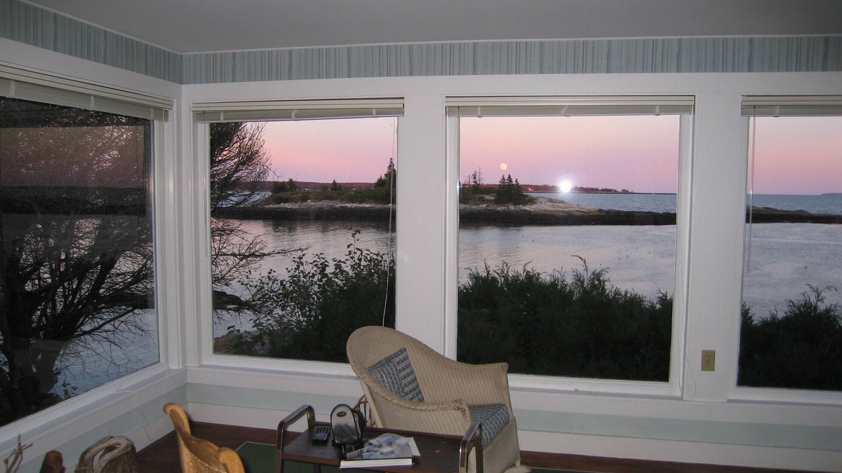 South Bristol House | Spectacular View from Christmas Cove, Maine. New dates available!