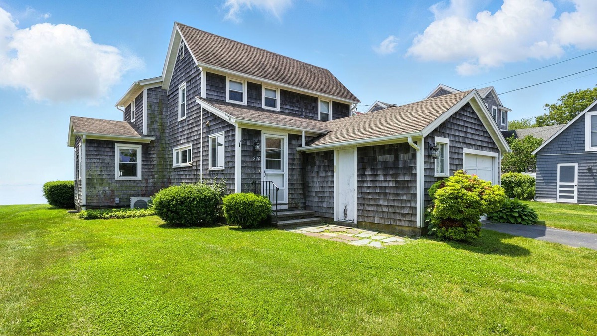 Westbrook Center House | Spectacular Waterfront home waiting for you.