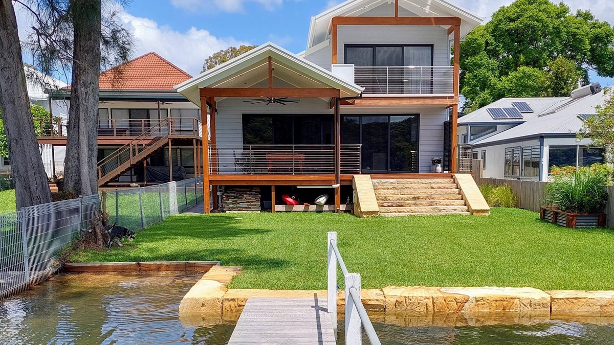 Woy Woy House | Spectacular waterfront home with private jetty