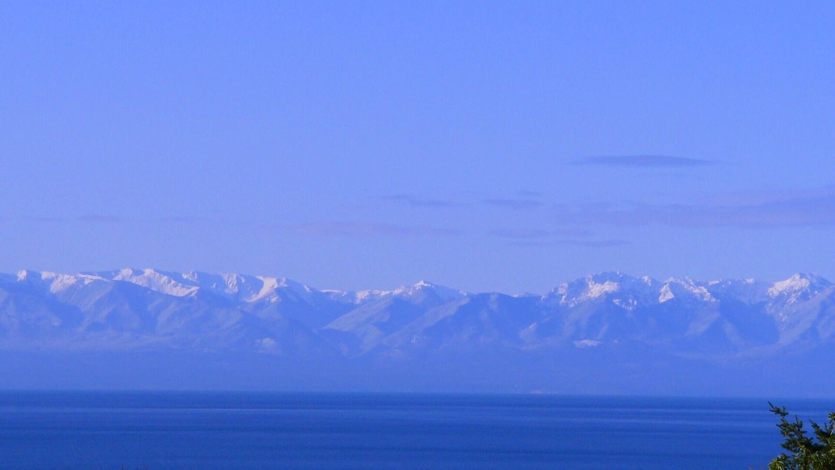 Friday Harbor House | Spectacular West side views of Strait, Olympics, Victoria, south to Mt Rainier.n