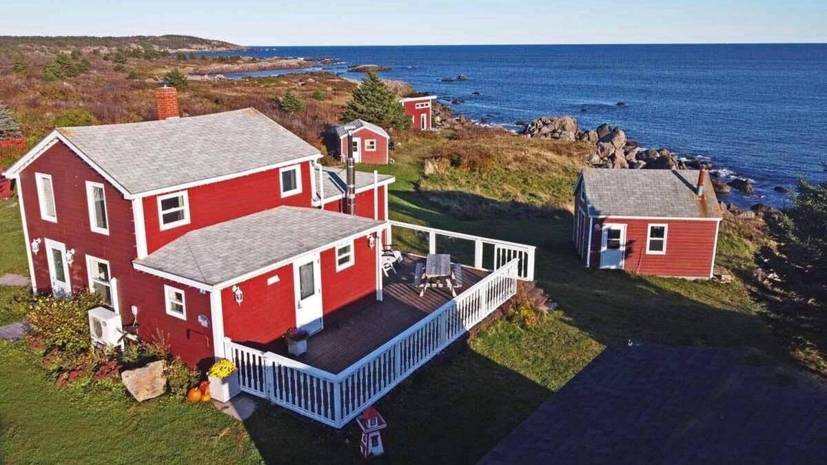 Sampson Cove House | Spectacularly situated on the beach on the cliffs of Cape Breton with private beach