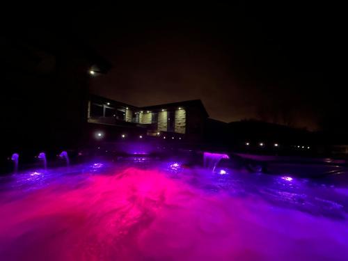 Harrogate Villa | Spectre Hot Tub Retreat - Harrogate