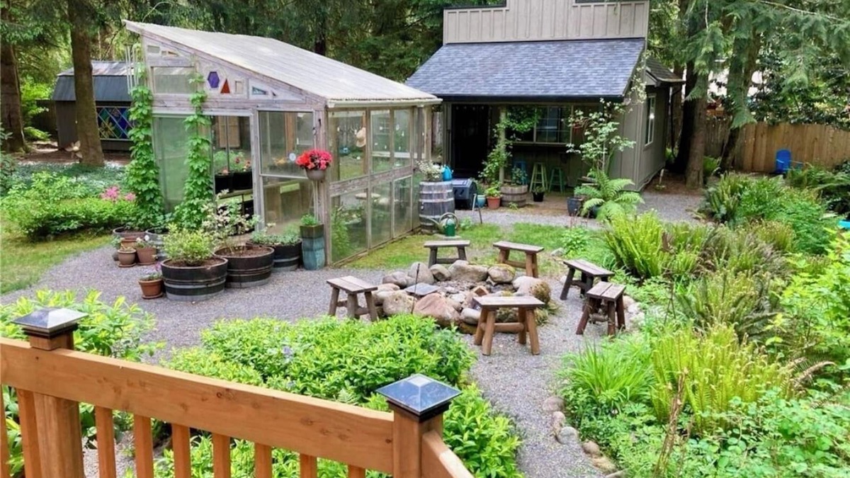 Ariel House | Speelyai Creek Retreat