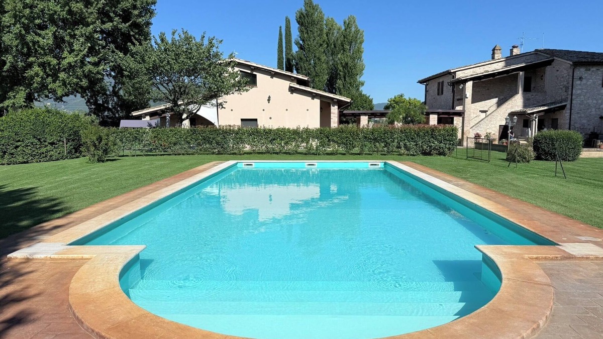 Limiti Villa | Spello By The Pool - slps 16 - child activity park, meditation park, BBQ + pool