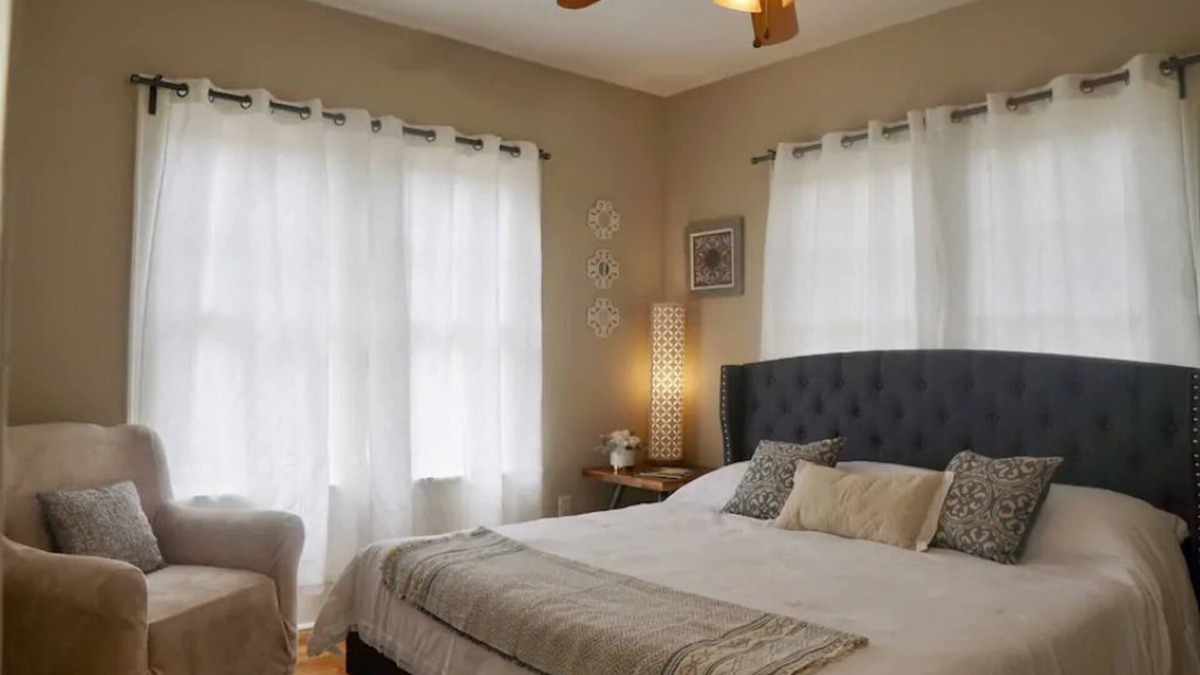 Avondale House | Spencer's Place Historic, Comfy Getaway