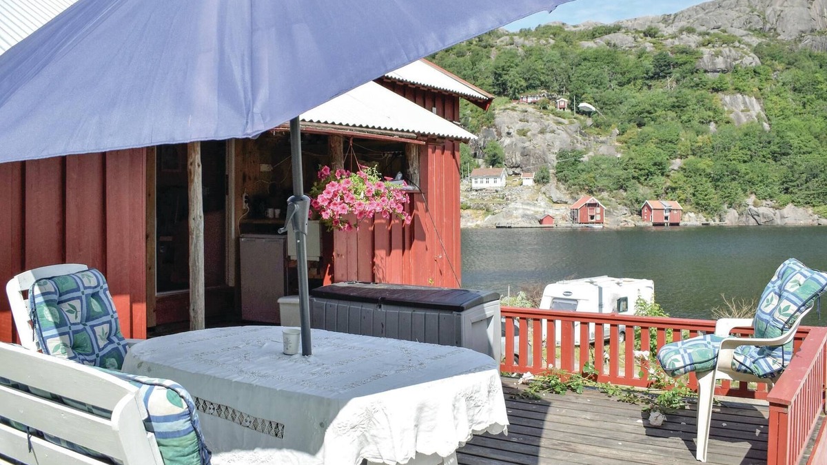 Flekkefjord House | Spend a great family vacation in a vacation home close to spectacular nature.