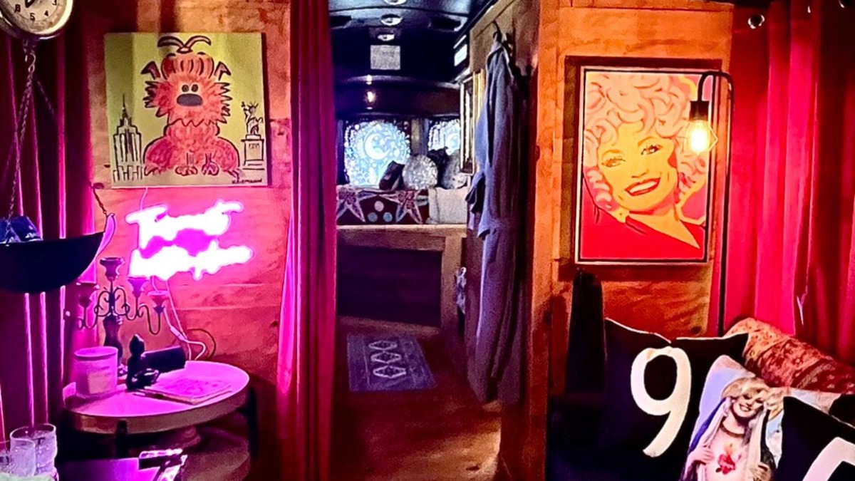 Doyle House | Spend an evening w Trolley Parton! #LOVE #TNStateParks #OutdoorMovieNights#Rest