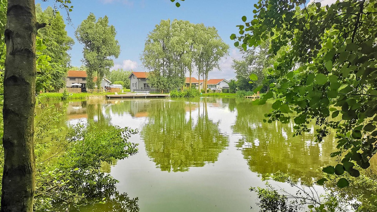 Bourbourg House | Spend an unforgettable vacation in this charming chalet.