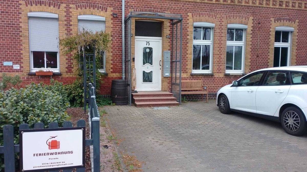 Plieskendorf Apartment | Spend the night in a small-town flair vacation apartment with the charm and wit of Kalauer