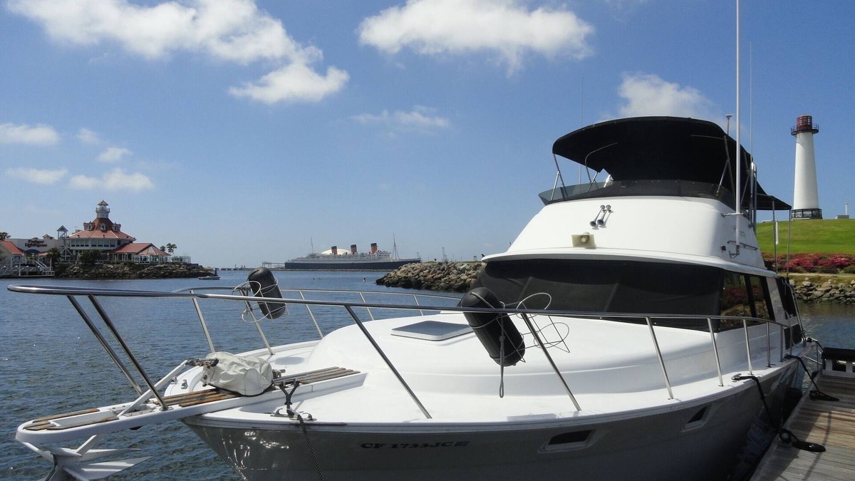 Waterfront Bed & Breakfast | Spend the Night on a Yacht!