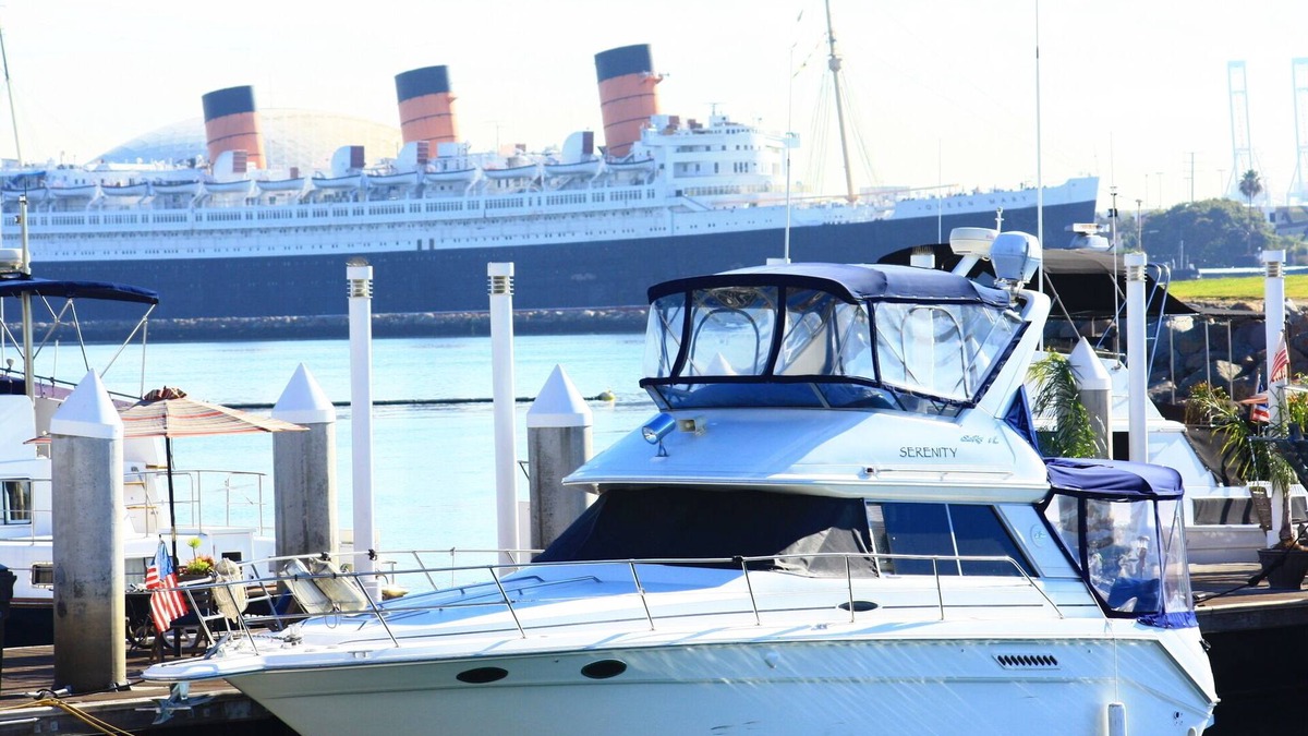 Waterfront Bed & Breakfast | Spend the Night on a Yacht!