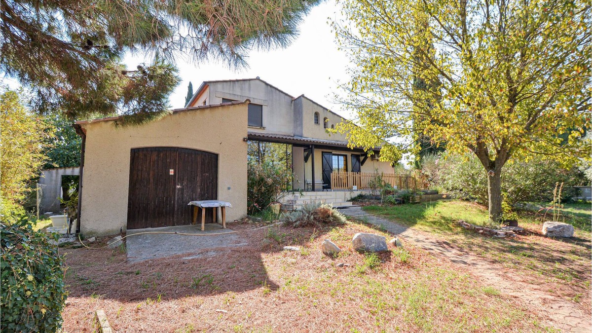 Beauvoisin House | Spend your family vacation in this functional vacation home with pop-up pool, near Nîmes and the Cam