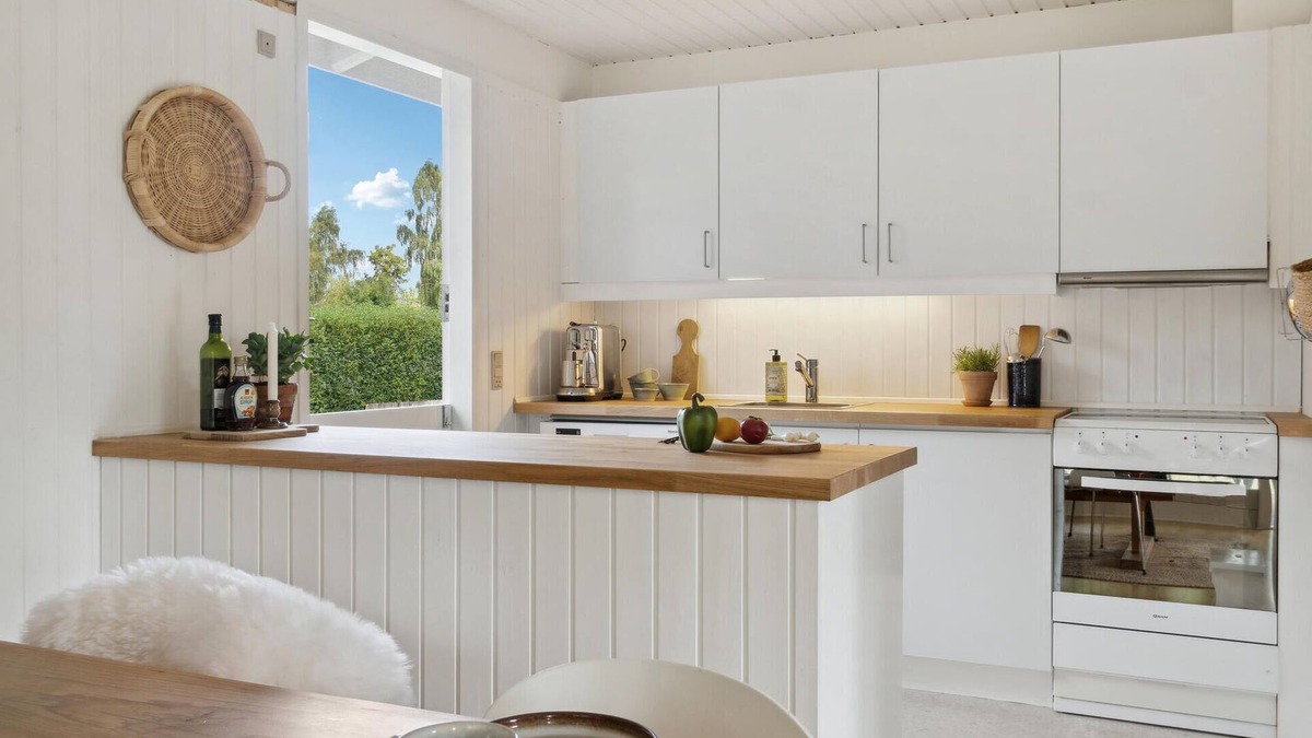 Bog By House | Spend your family vacation in this cozy cottage on the island of Bogø.