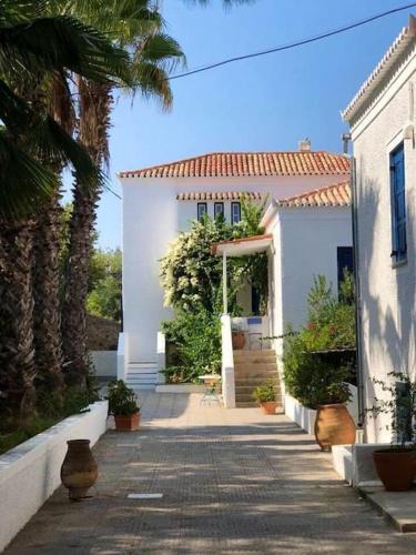 Spetses Villa | Spetses Cozy Villa