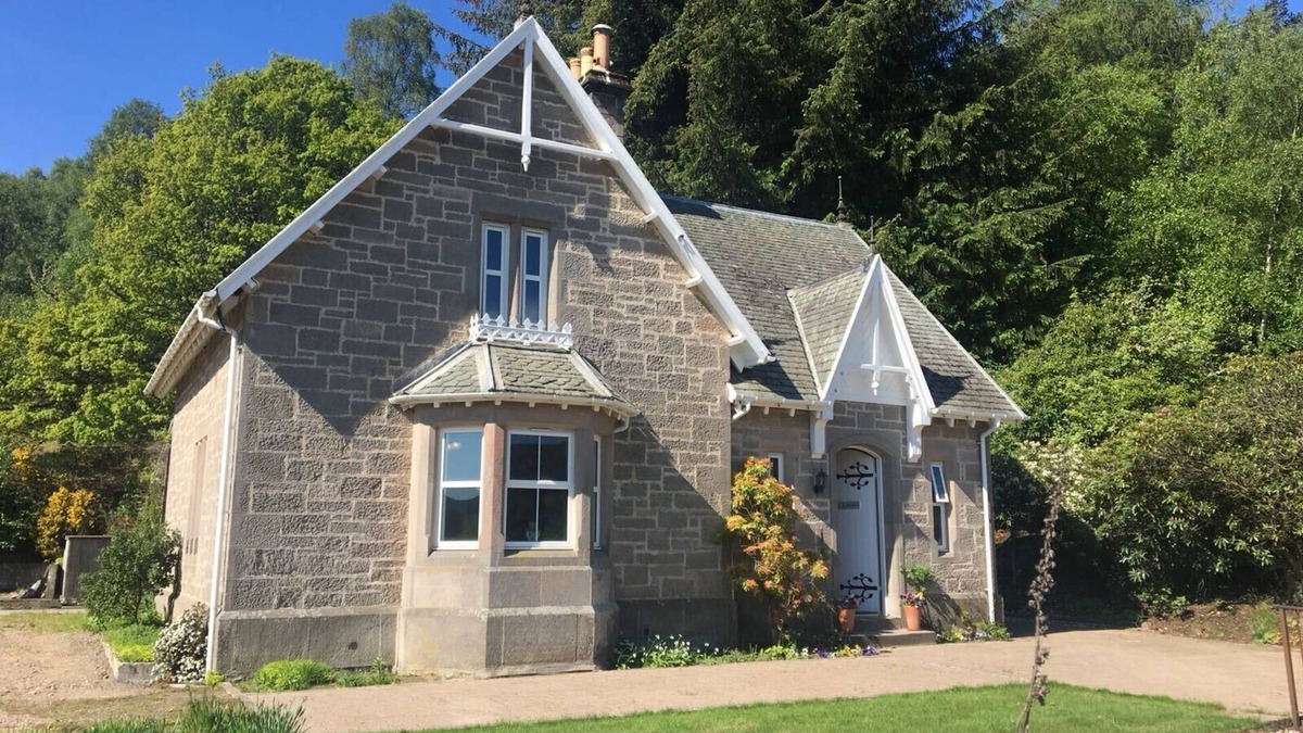 Aberlour Cottage | Speyside-Moray-Large Cottage Discount for 7+ nights