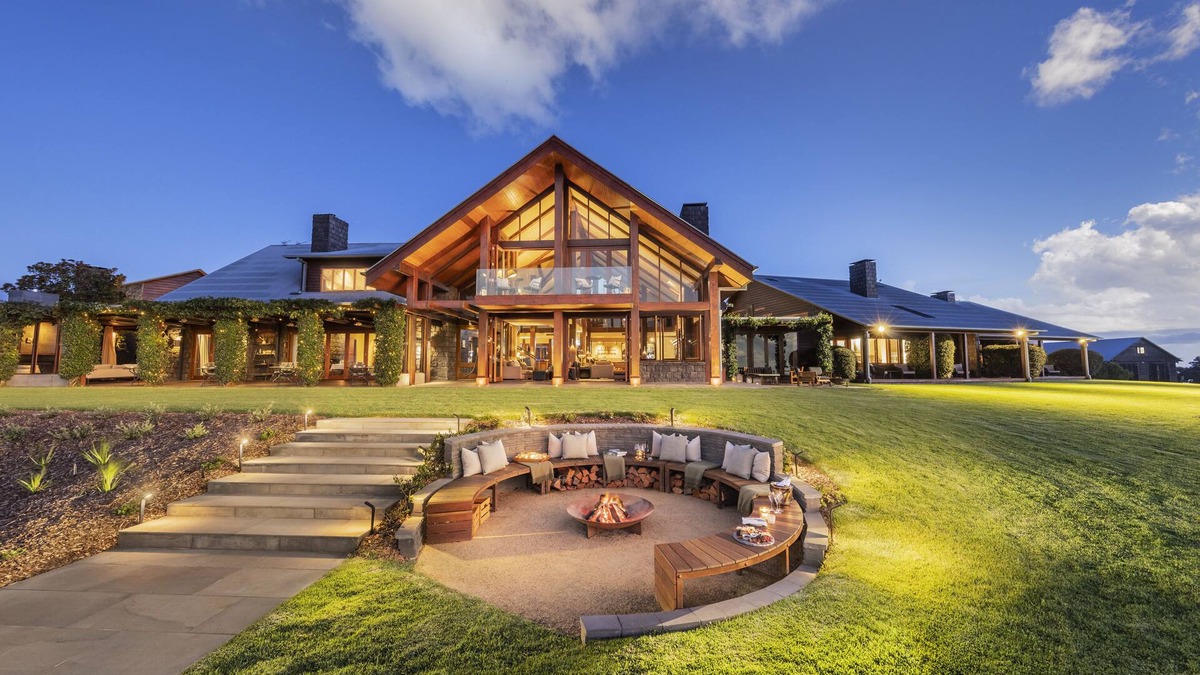 Shire of Warwick Hotel | Spicers Peak Lodge