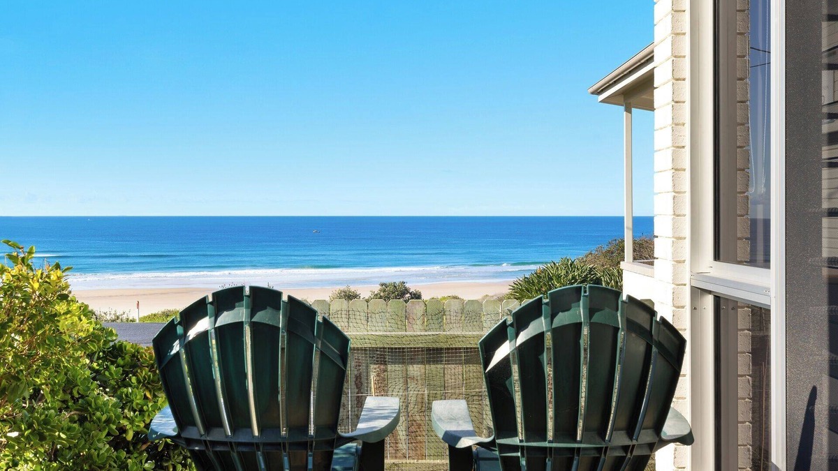 Yamba Apartment | Spindrift Lowerdeck with Beach and Ocean views! Couples paradise 1 bed.