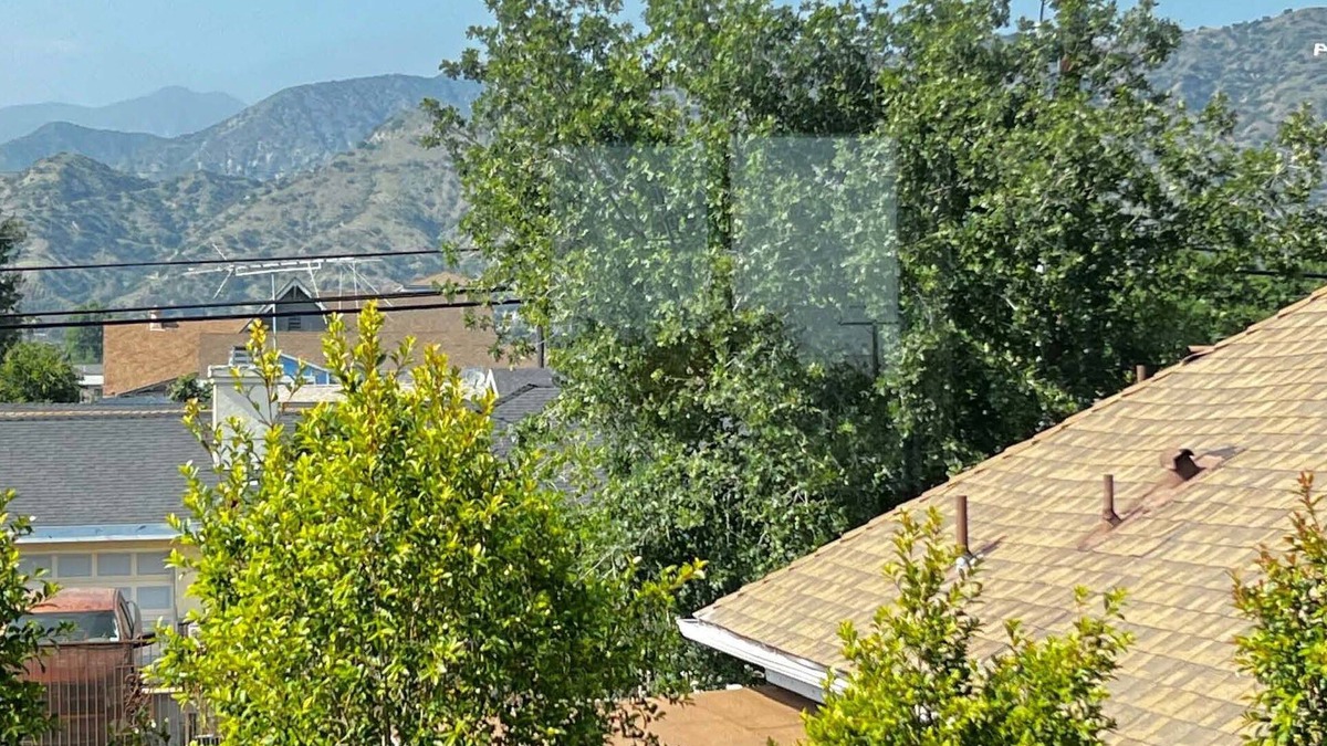 Azusa House | Spiral Staircase guest housen