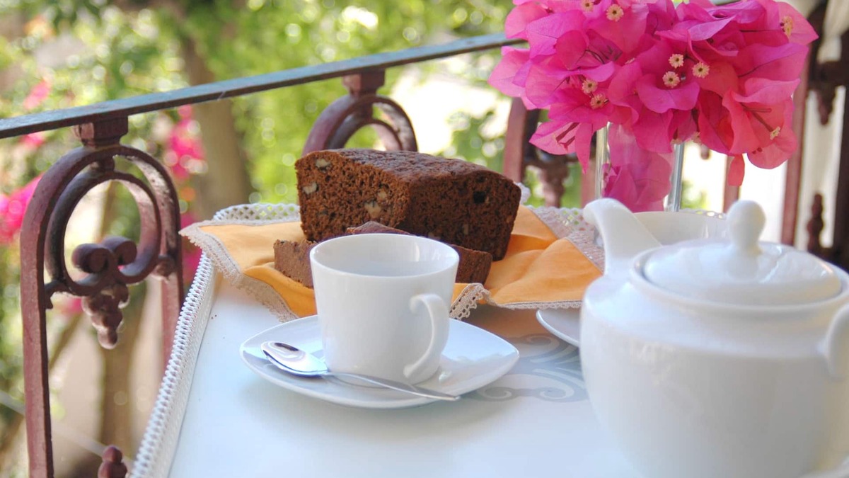 Alfama Apartment | Spirit of Art - ideal for families with balcony and garden view