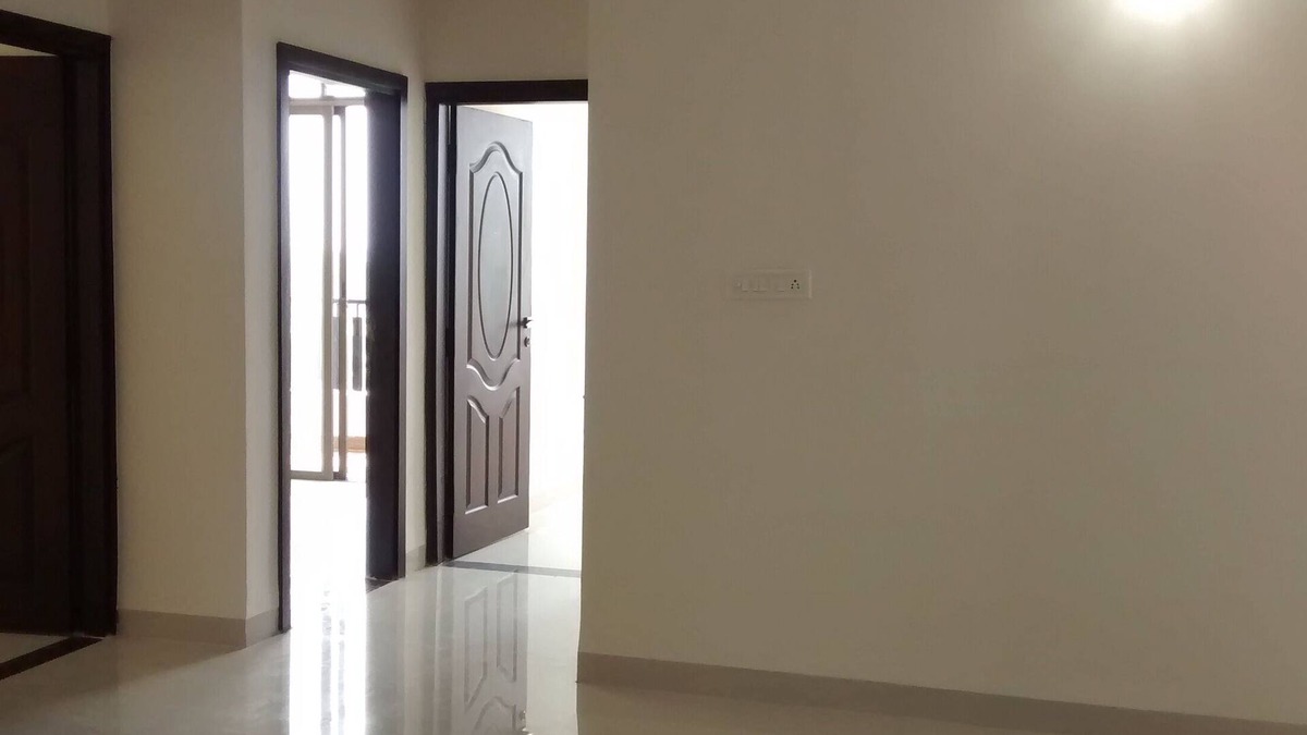 Indore Apartment | Spiritual old Indian cultural city near Airport around 10 kilometers