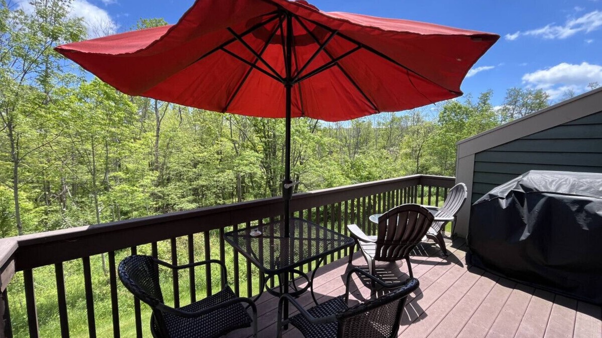 Hidden Valley House | ☀️🏊♂️ Splash, Explore & Play – Your Family’s Laurel Highlands Basecamp 🏞️🌸🌿