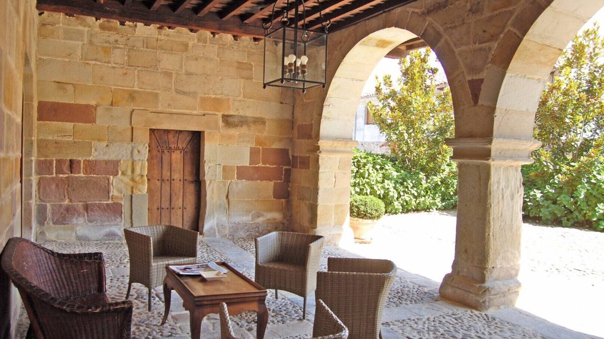 Luzmela House | Splendid 18th-century manor house, restored with all services