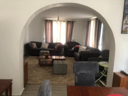 Athi River Villa | Splendid 4-Bedroom with A Pool