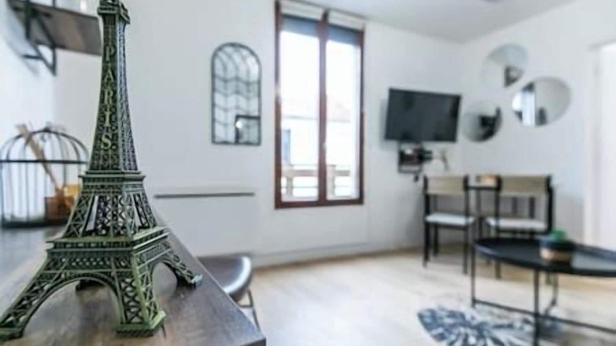 Montreuil Apartment | Splendid Appart Diderot 2 - Near Vincennes