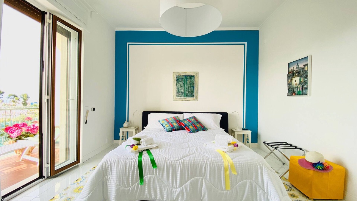 Sorrento City Centre Apartment | Splendid apt with beautiful sea view in Sorrento center near the beach