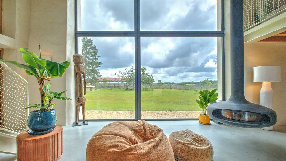 Vieux-Mareuil House | Splendid barn nested in an organic walnut orchard in Perigord