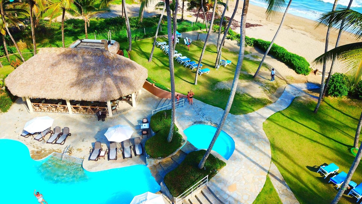 Cabarete Condo | Splendid beachfront penthouse - close to town!