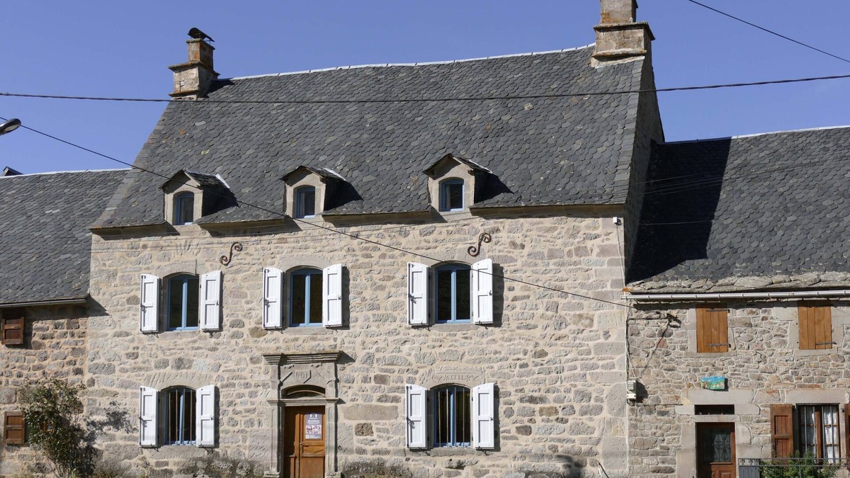 Lavigerie House | SPLENDID HOUSE IN THE CENTER OF A NATURAL PARK