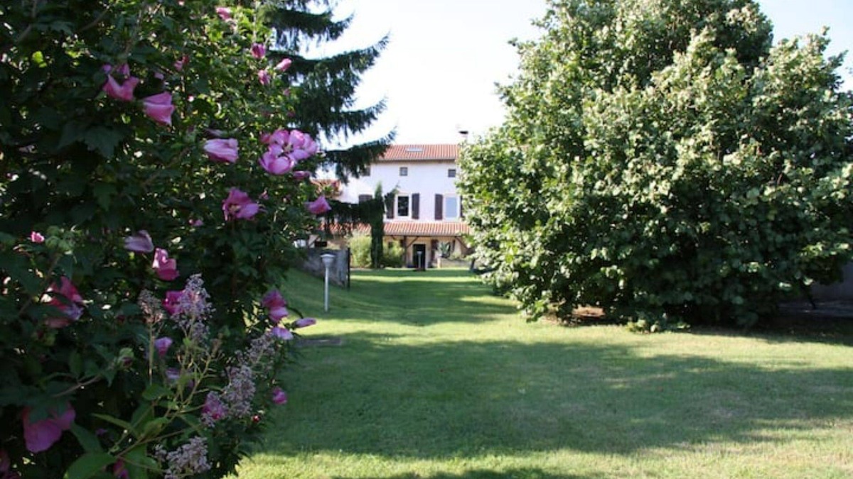 Bouge-Chambalud Villa | Splendid large country house