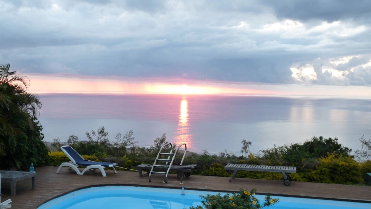 Le Portail Villa | Splendid little villa with sea view, large swimming pool, wooded garden, fully equipped