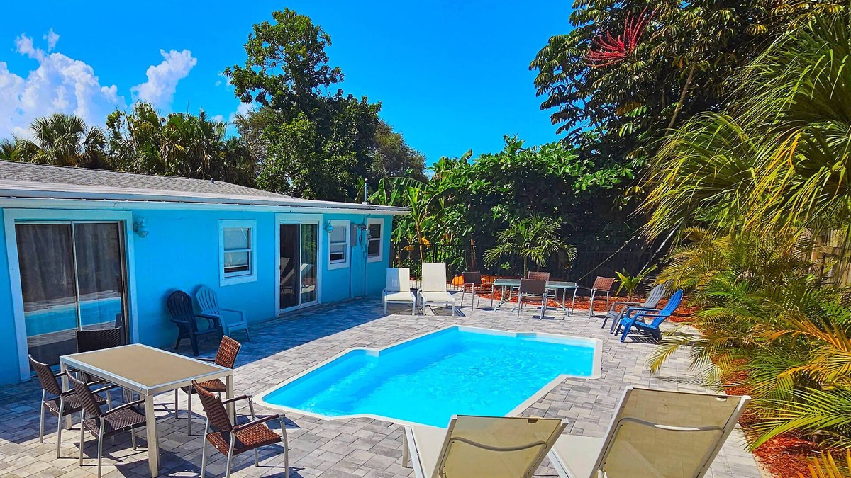 Palm Beach Gardens Apartment | Splendid Private Suite, Heated Pool, Kayak 5min 2 Juno Beach & Baseball Stadiums