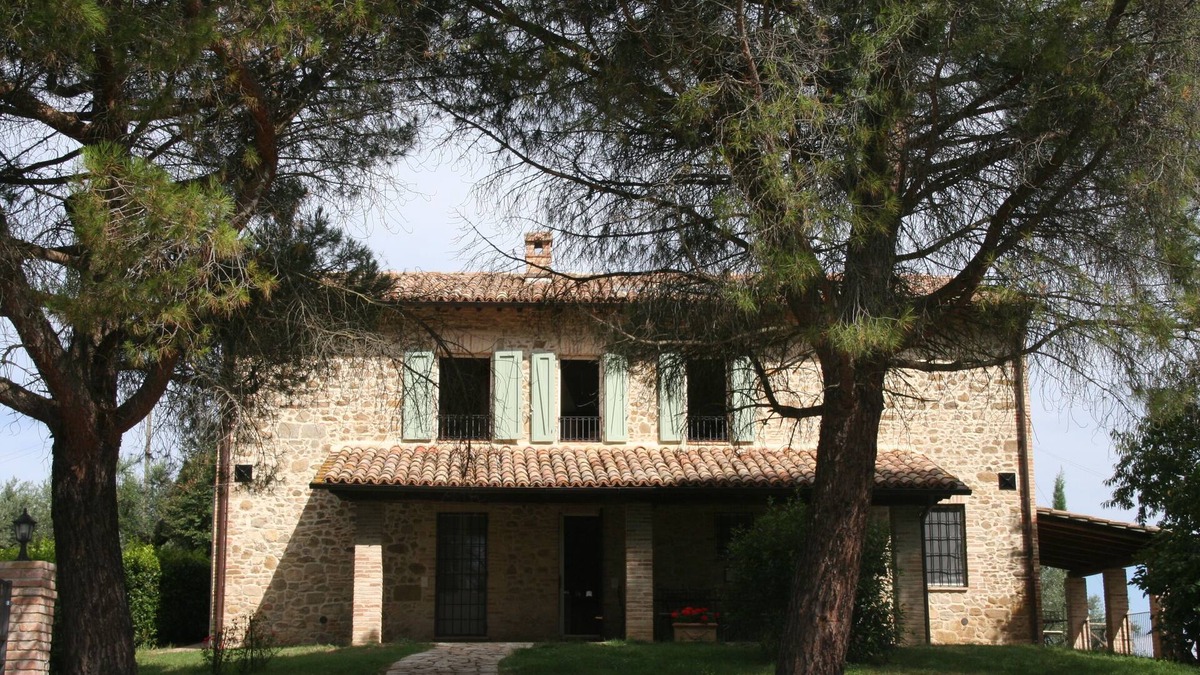 Gualdo Cattaneo Villa | Splendid private villa for 12 people with swimming pool and olive trees