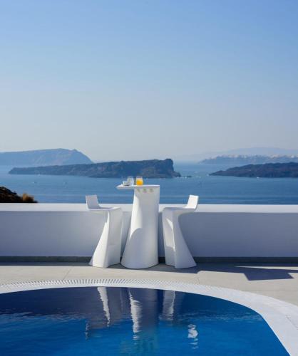 Akrotiri Villa | Splendid Santorini Villa Villa Vista 3 Bedrooms Private Pool & Spa Bath & Breathtaking Sea Views Akrotiri