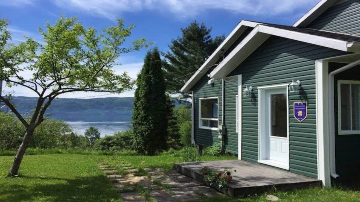 Sainte Rose du Nord House | Splendid VIEW of the Saguenay Fjord