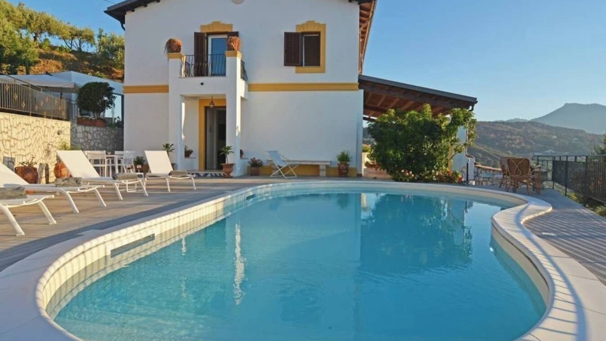 Cefalu Villa | Splendid Villa Set on a Hillside Above the Beach