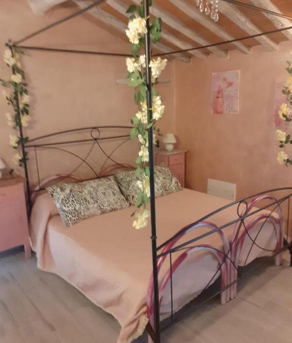 Colle di Compito Apartment | Splendido rustico shabby