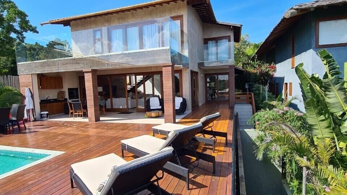 Arraial d'Ajuda House | Splendor and Comfort at your disposal in the best location in Arraial. 6 suit