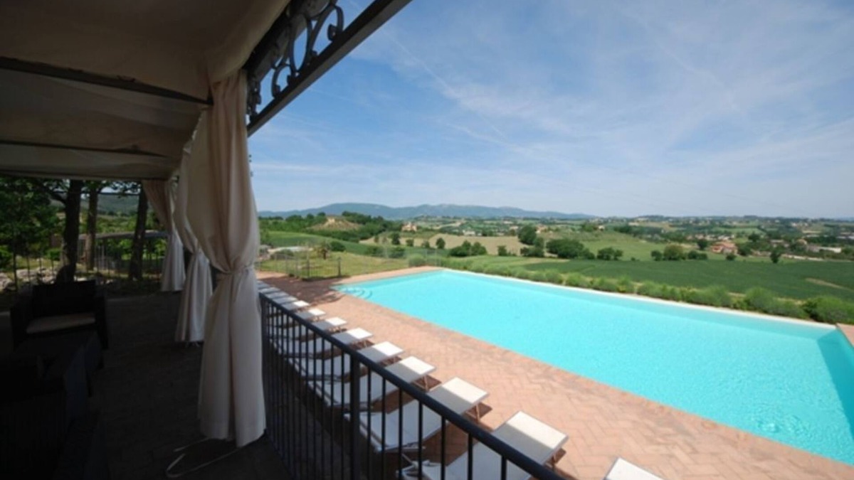 Spoleto Apartment | Spoleto By The Pool, apt.2 - marvellous view, only 0,7 miles from the old tow