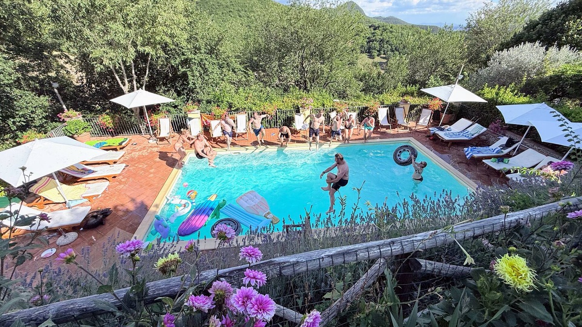 Spoleto Villa | spoleto country park sleeps 28 with activities area, kiddies area, pool, games