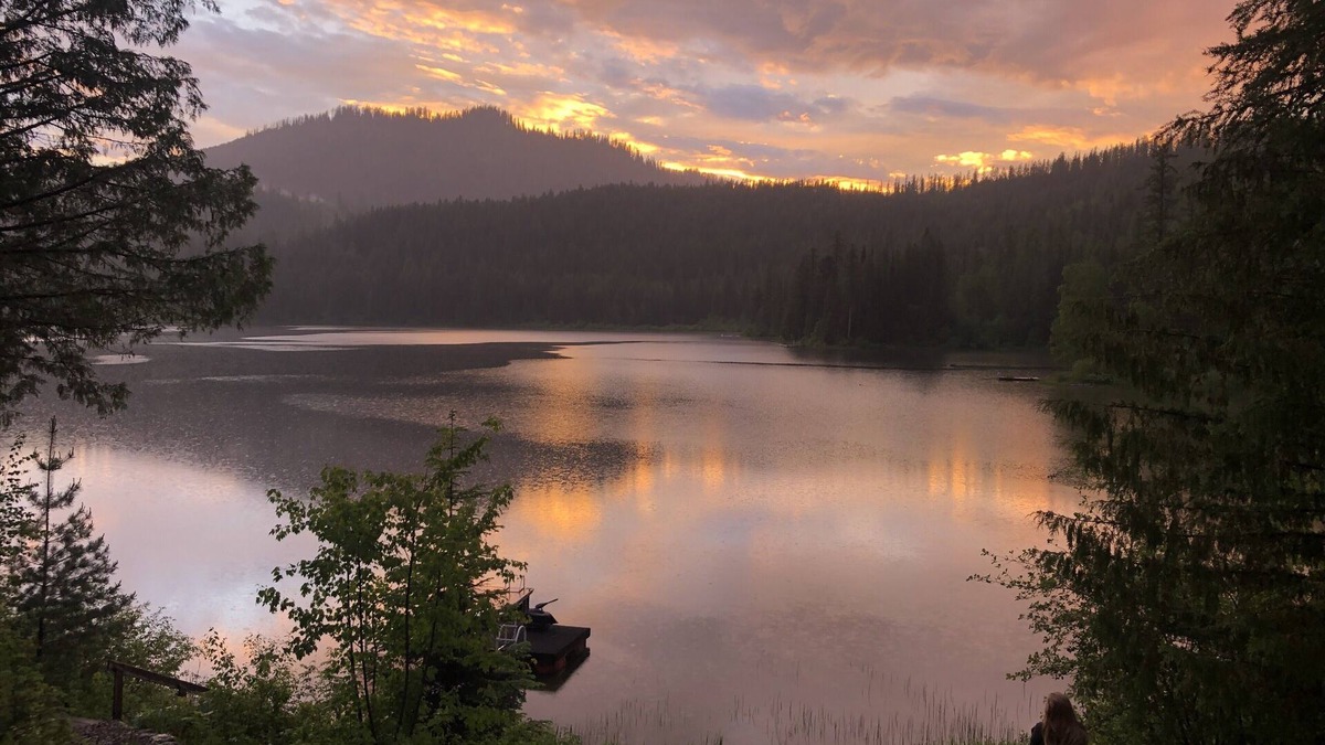 Columbia Falls Cabin | Spoon Lake Front Unit Just Outside Glacier National Park