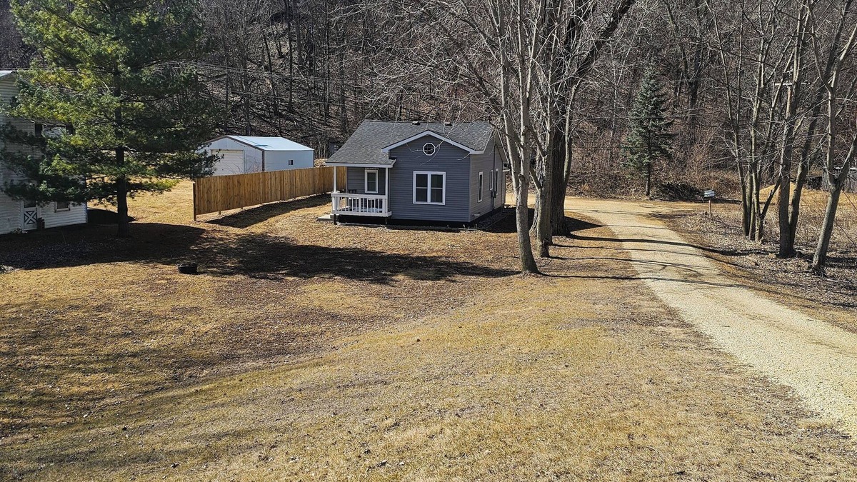 Guttenberg House | Spoonbills Vacation Rental across the road along the Mississippi River