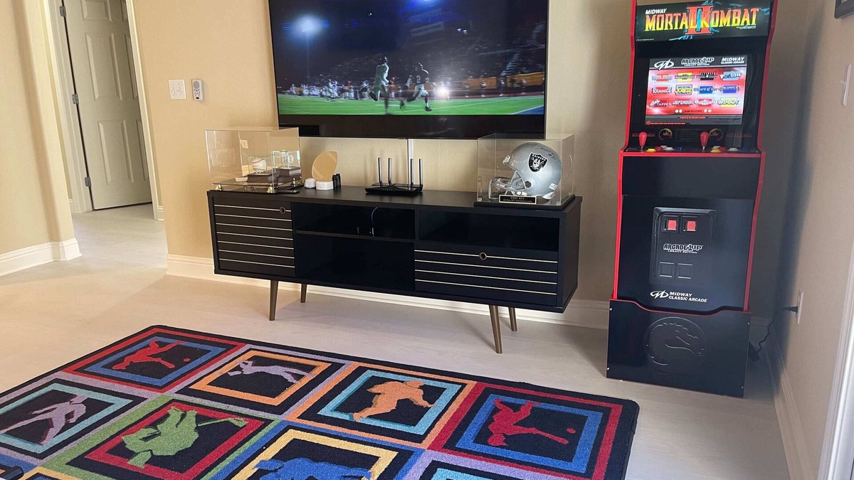 Santa Clara Condo | Sports Themed 2bedApt w BEST location fully stocked 2 parking